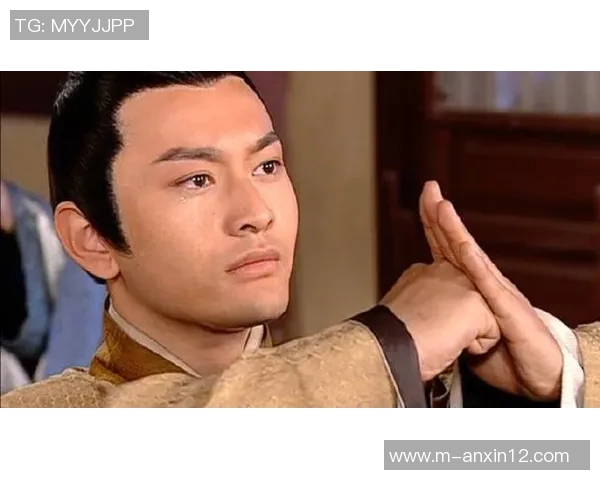 实时新闻王磊专访从青涩少年到足球明星的成长之路回顾